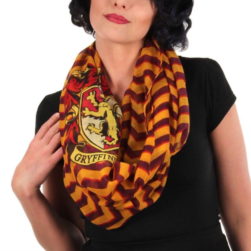 Harry Potter Gryffindor Infinity Scarf, NWOT